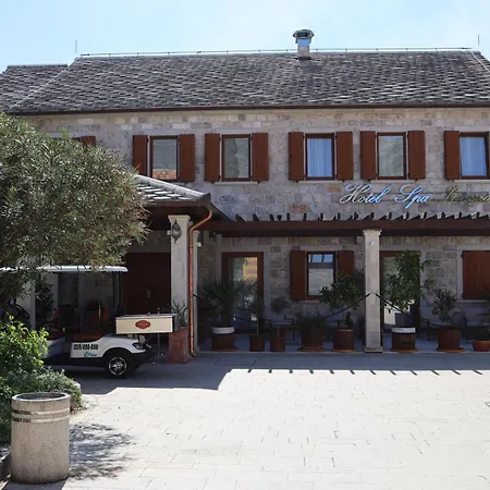 Hotel Integra 4*