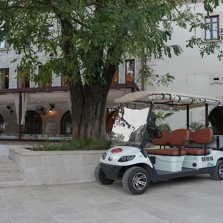 فندق Integra تريبينيي