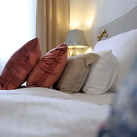Integra Hotel