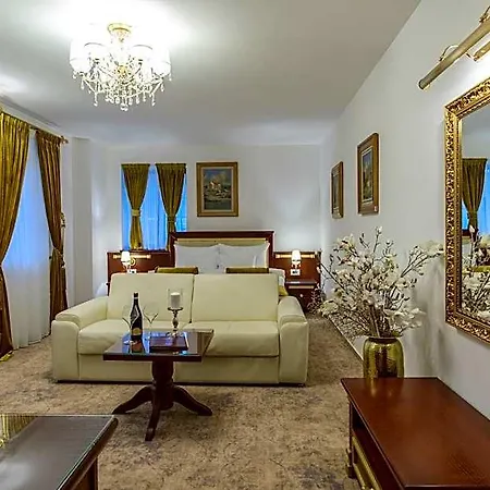 Integra Hotel 4*