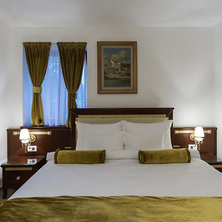 Integra Hotel 4*